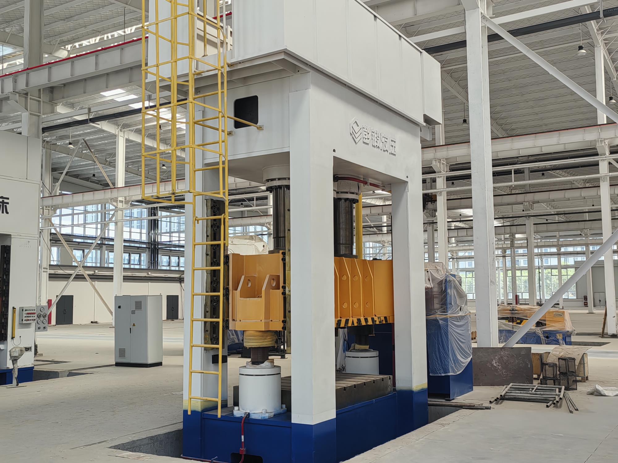 YPM34系列框架液压机.jpg YPM34系列框架液压机.jpg